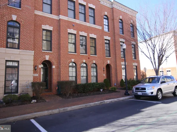 435 Belmont Bay Dr, Woodbridge, VA 22191