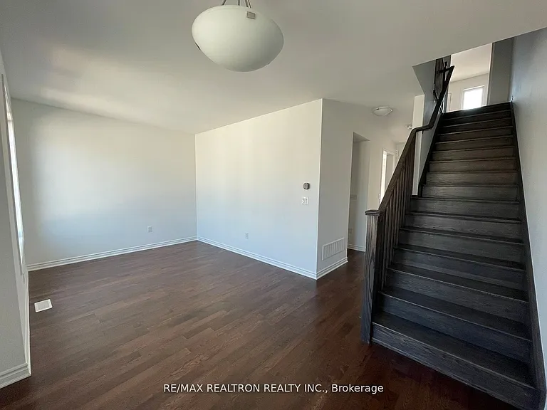 1380 William Halton Pkwy W — Photo 8