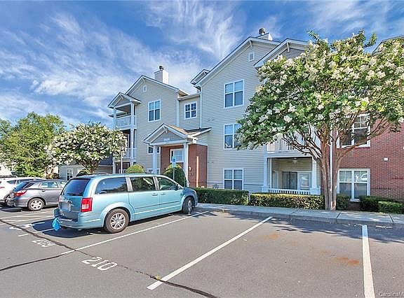 3rd image of 11227 Hyde Pointe Ct
