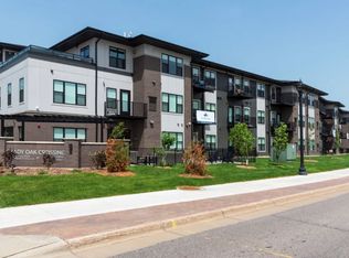 Shady Oak Crossing, Hopkins, MN 55343