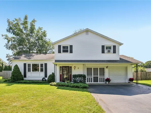 71 San Marie Dr, Rochester, NY 14622