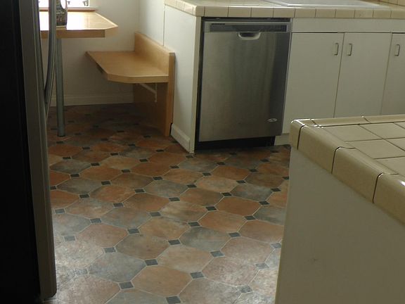 Kitchen with breakfast nook