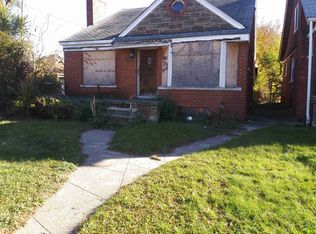 15750 San Juan Dr, Detroit, MI 48238