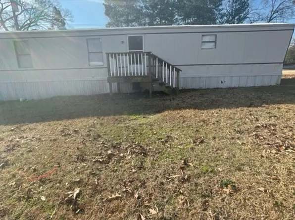 6306 Crestwood Ave, Fayetteville, NC 28304