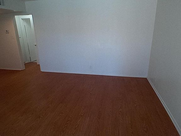 5th image of 10130 S Inglewood Ave APT 3