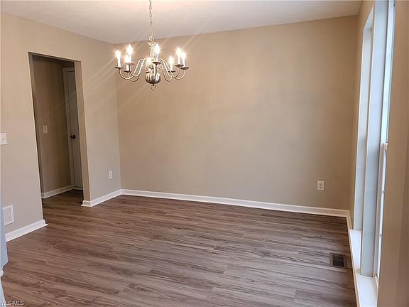 4th image of 6394 Forest Ridge Dr