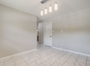 2536 Daisy Ln, Fort Worth, TX 76111