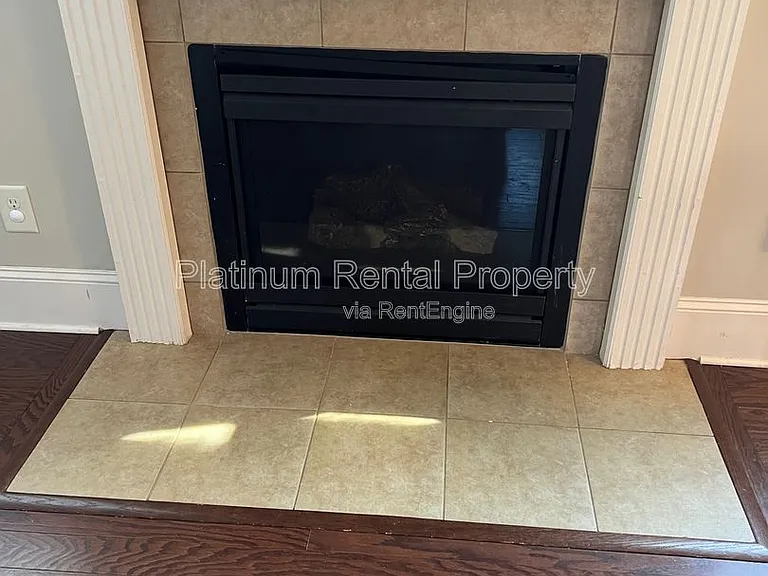 4770 Leatherstone Way — Photo 9