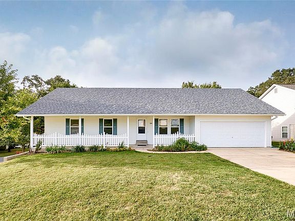 2nd image of 100 Cuivre Ridge Dr