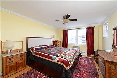 4th image of 5900 Arlington Ave APT 19J