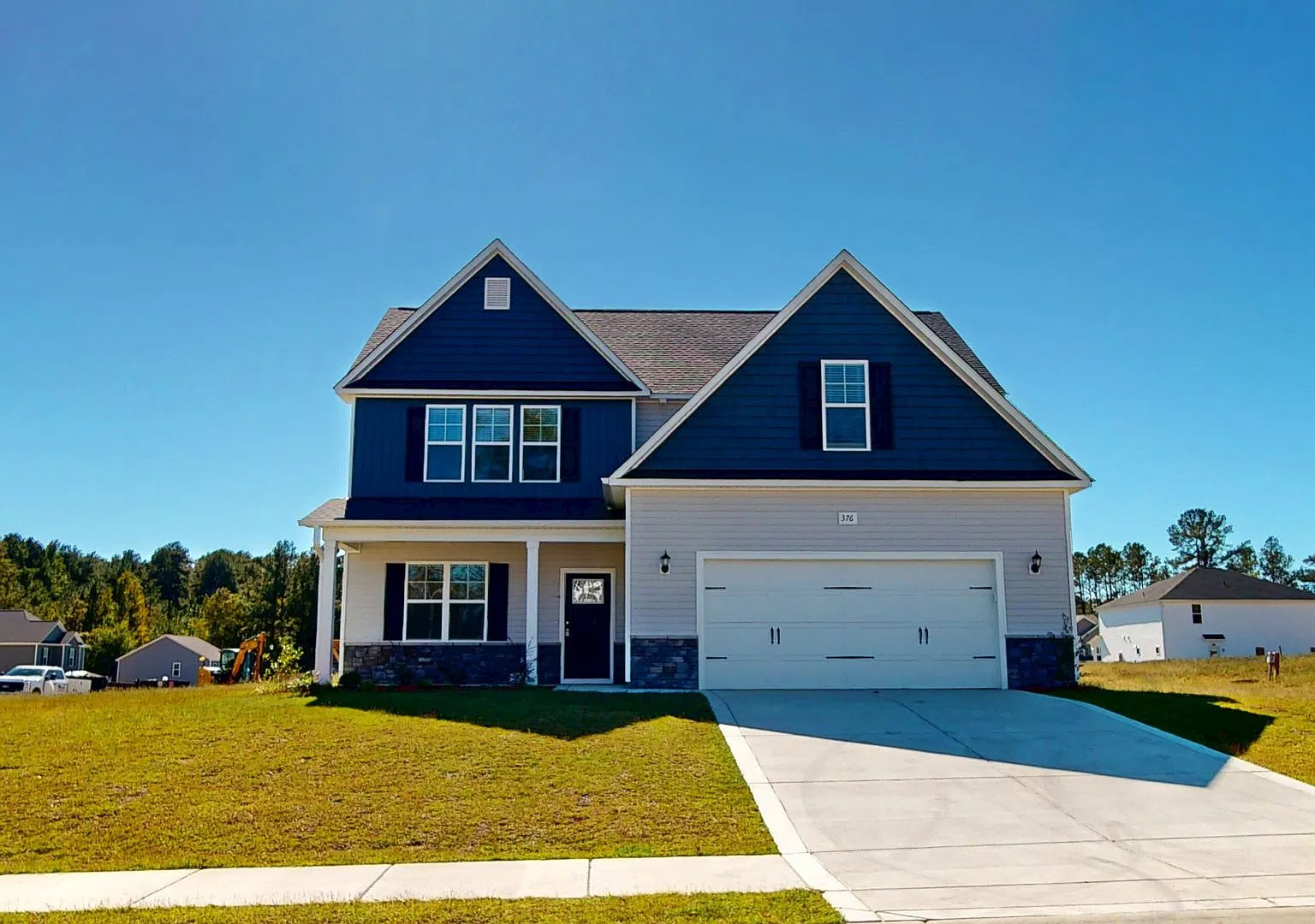 Spacious 5 Bedroom New Construction Home in Raeford! — Photo 1