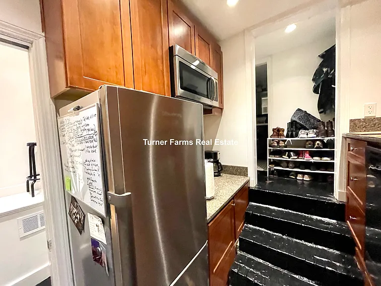 113 Beacon St #B — Photo 24
