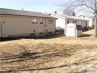 2nd image of 1515 Saint Ives Dr