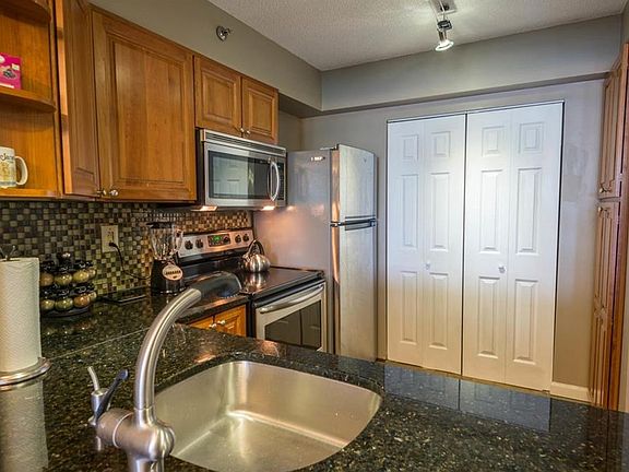 3rd image of 795 Hammond Dr APT 606