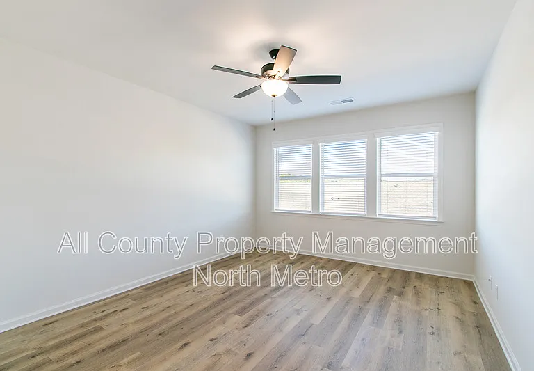 328 Mountain Blvd S #T-4 — Photo 12