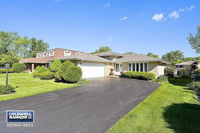 1st image of 8548 W Sun Valley Dr