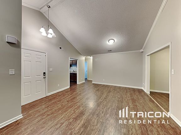 3rd image of 11807 Moonridge Dr