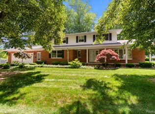 5505 Dolphin St, East China, MI