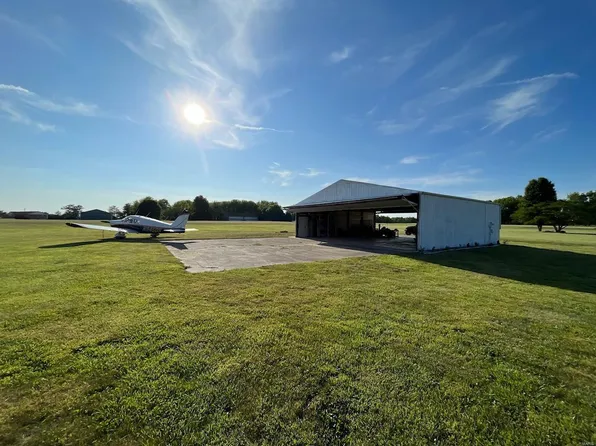 2147 Clover Leaf School Rd, Belleville, IL 62223