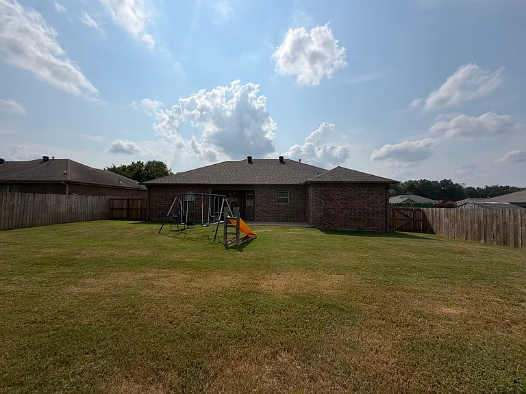 12 Jaguar Dr — Photo 31