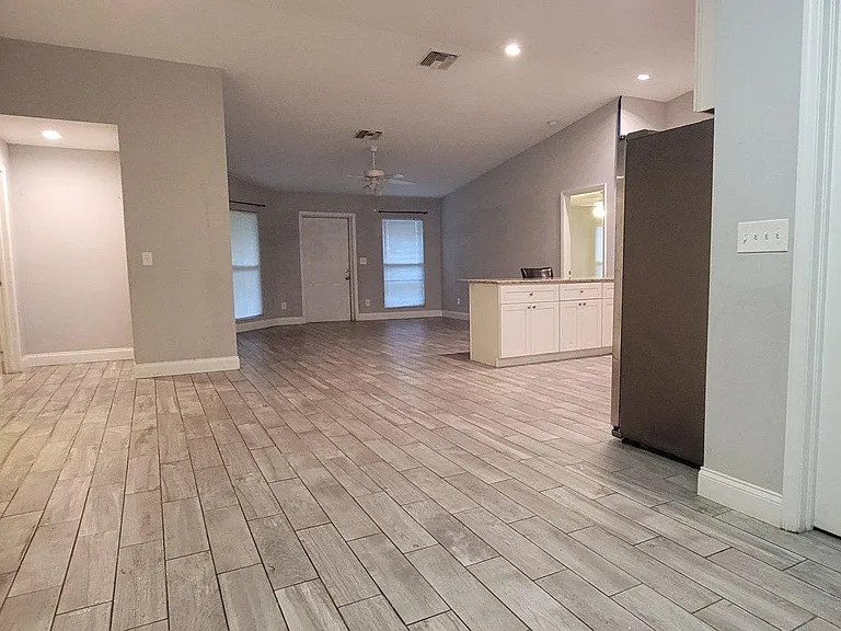 4513 Fountainbleau Rd — Photo 3