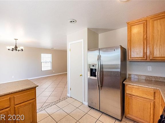 5th image of 4130 Beech Family St