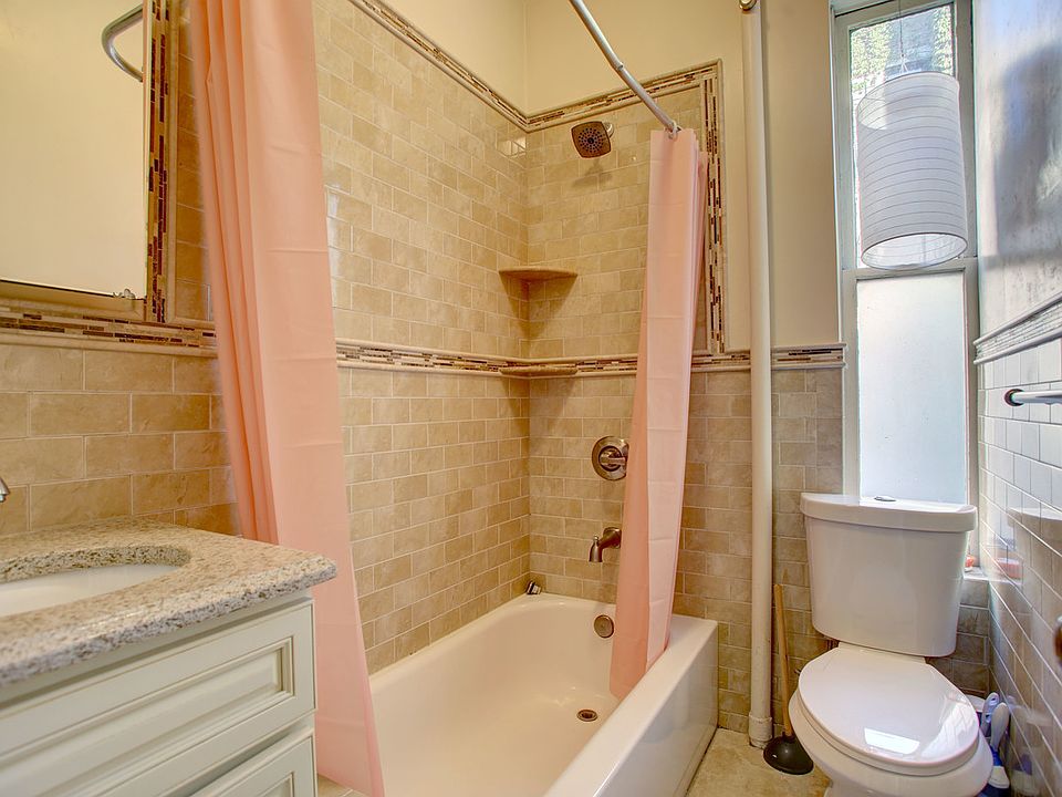 2nd image of 304 W 102nd St APT 5B