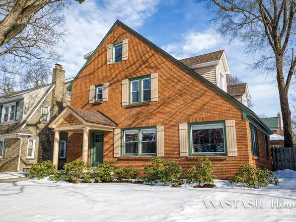 1120 Giddings Ave SE, Grand Rapids, MI 49506