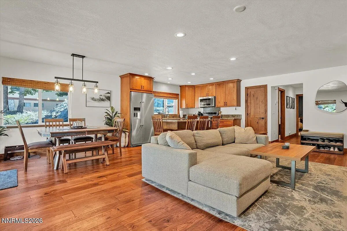 718 Kingsbury Grade #B photo 1