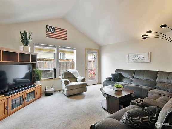 5th image of 830 Park Cottage Place