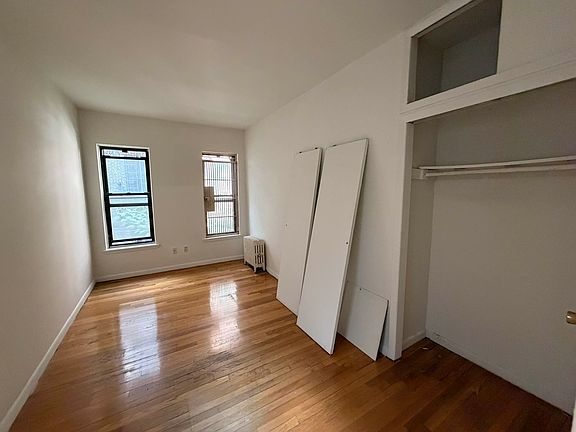 4th image of 229 E 84th St #2F