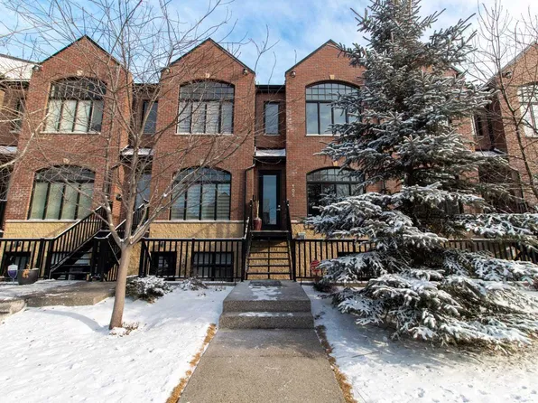 2214 30th St SW #105, Calgary, AB T3E 2L8