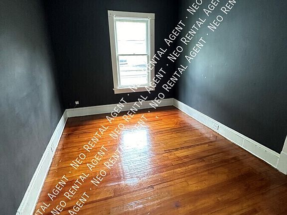 4th image of 7605 Vineyard Ave #Up