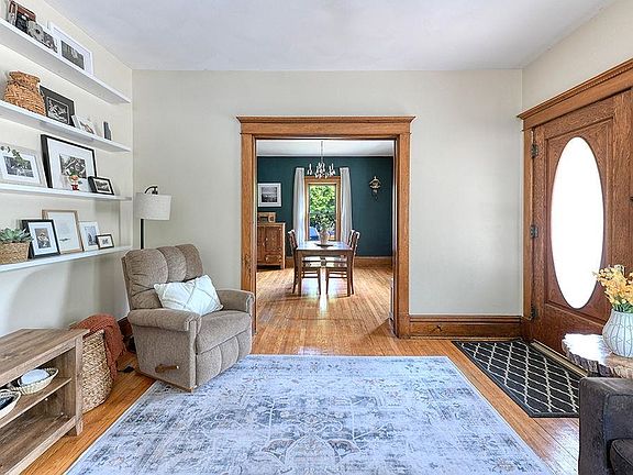 5th image of 530 Eldred St