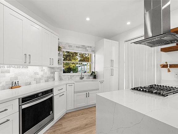 3rd image of 20775 NW 1st St