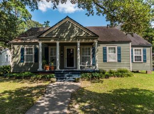 1127 S Market St, Opelousas, LA 70570