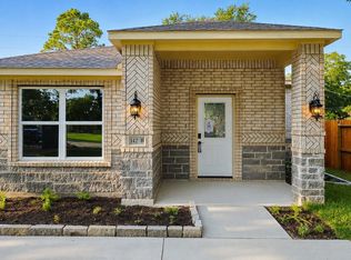142B College St, Fresno, TX 77545