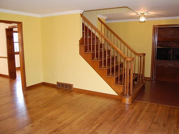 3rd image of 804 Westmoreland Ave