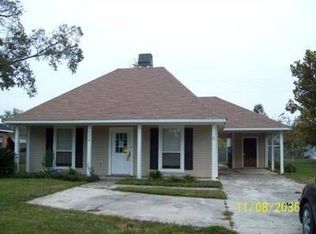 7378 Robinson Dr, Denham Springs, LA 70706