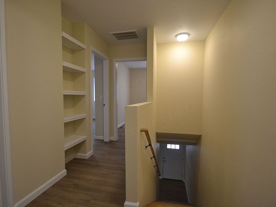 1st image of 513 N Cherry St #0