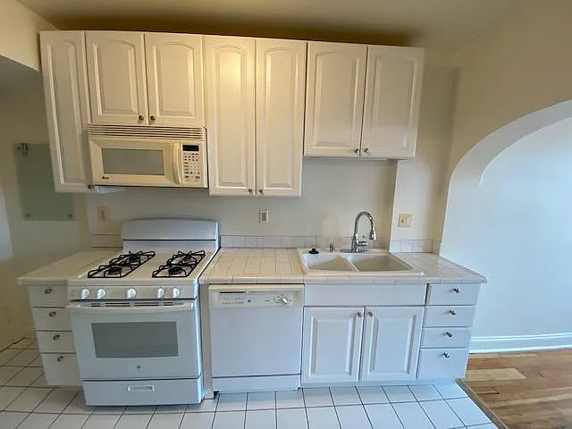 1524 D St NE — Photo 20
