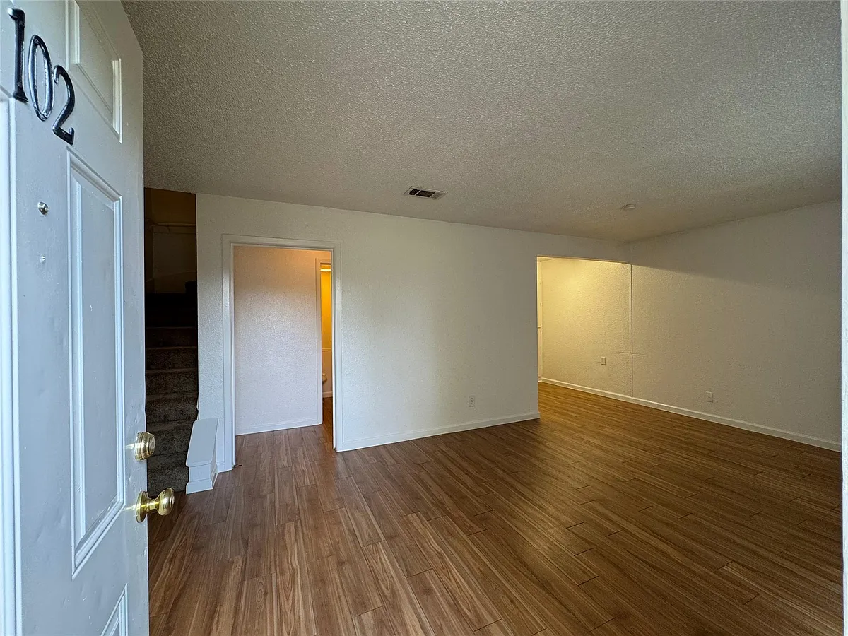 Building Photo - 4810 W Wind Trl #102