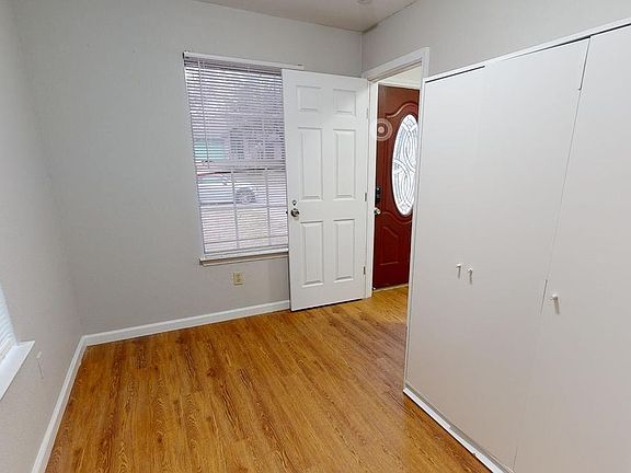 3rd image of 13806 Cambourne Dr