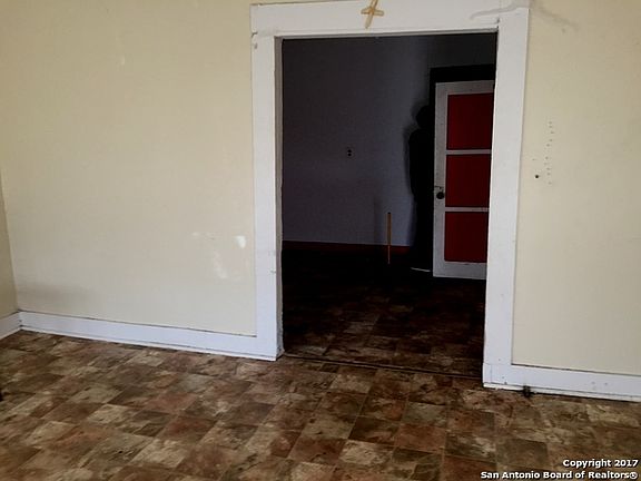 3rd image of 3025 Colima St
