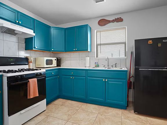 2nd image of 3701 Keltner Ave #33