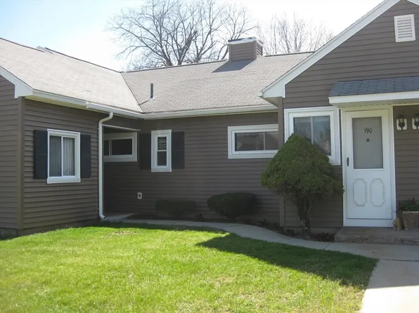 190 Greenwood Ter #190, Chicopee, MA 01022