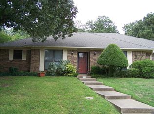 215 Spring Valley Dr, Denison, TX 75020