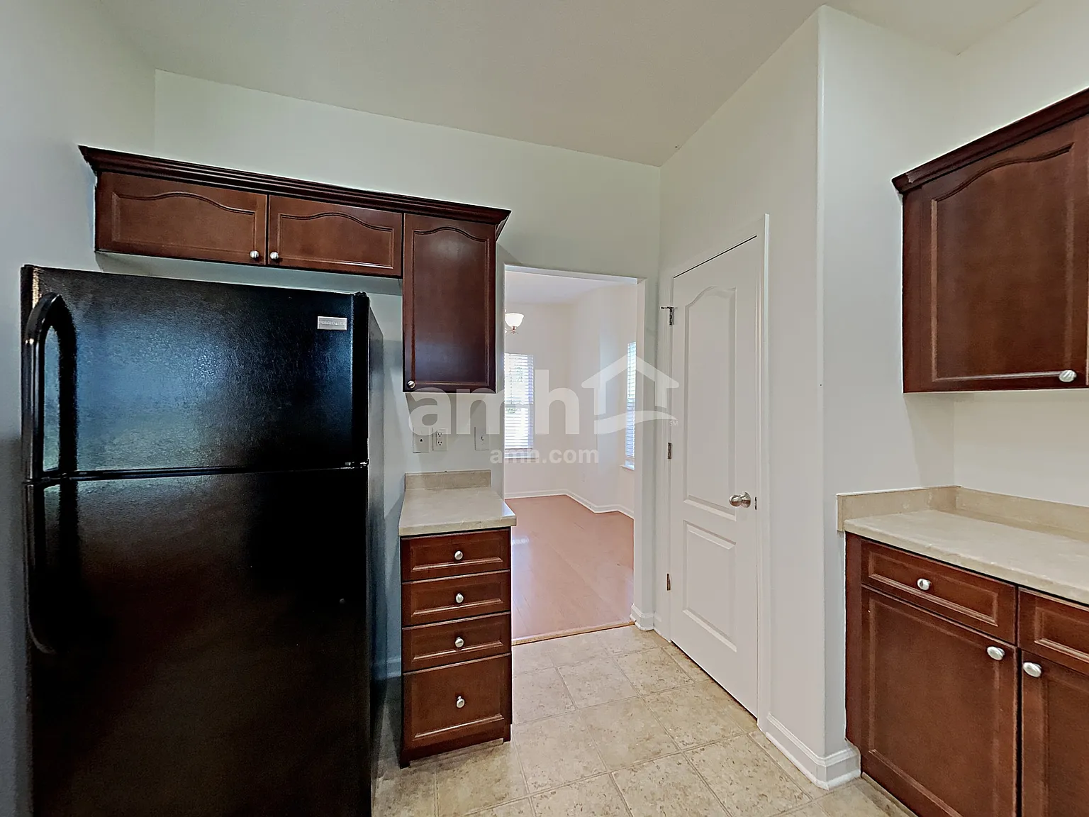 3 bed, 2.5 bath, 2076 sqft, $2,535 — Photo 4