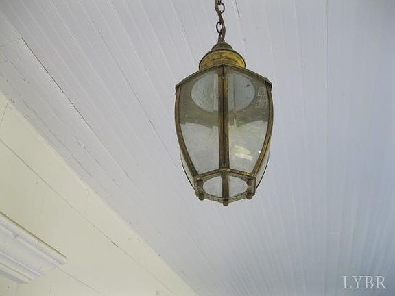 5th image of 231 Westmoreland St