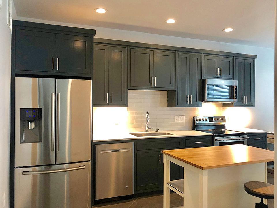 1st image of 404 Industrial St Ste 101